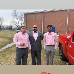 Meet your Posher, Breaux